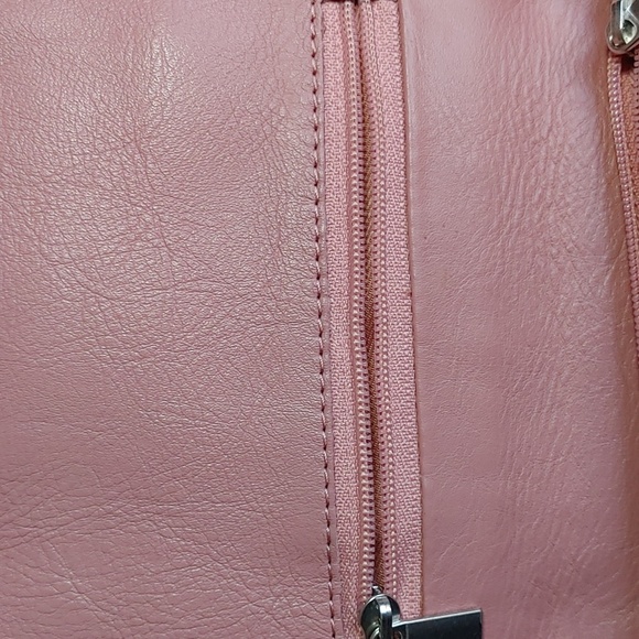 Pelle Rfid Travel compact rose Crossbody Bag - Picture 5 of 16